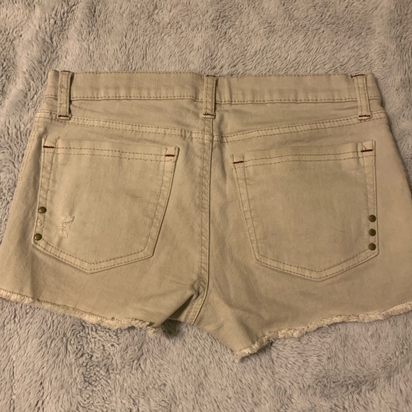 Khaki Aztec Pattern Shorts - Picture 2 of 5